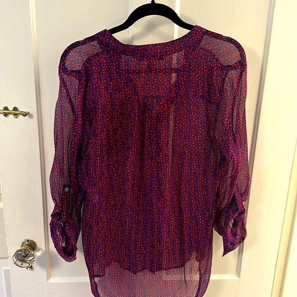 Diane Von Furstenberg sheer silk blouse. Size 8 - Picture 4 of 4
